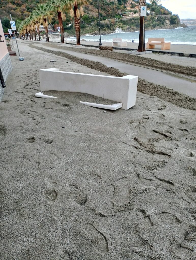 mareggiata scilla