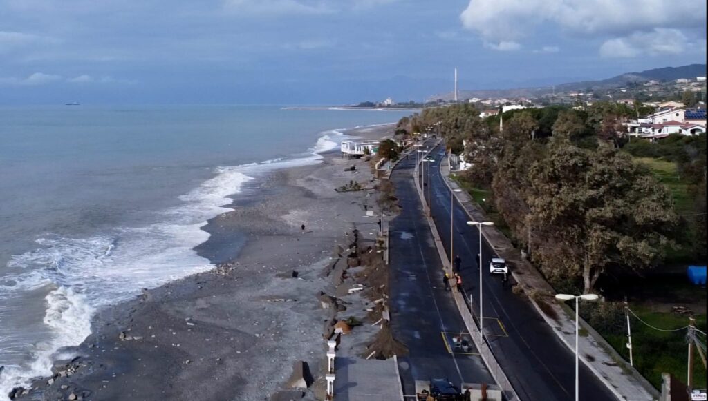 melito porto salvo mareggiata ciclone harry foto 22 gennaio 2026