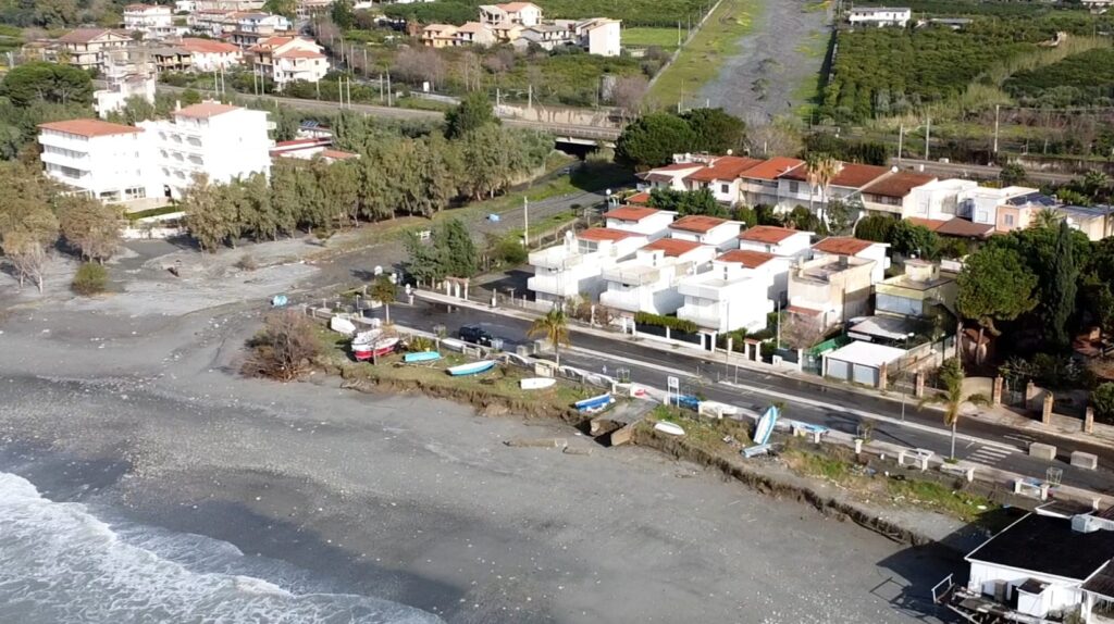 melito porto salvo mareggiata ciclone harry foto 22 gennaio 2026