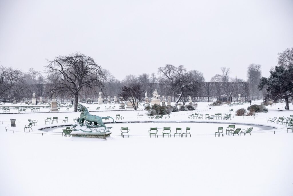 neve parigi francia