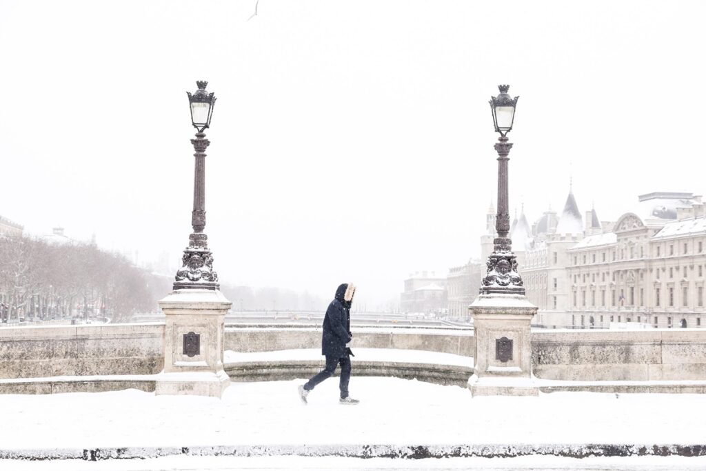 neve parigi francia