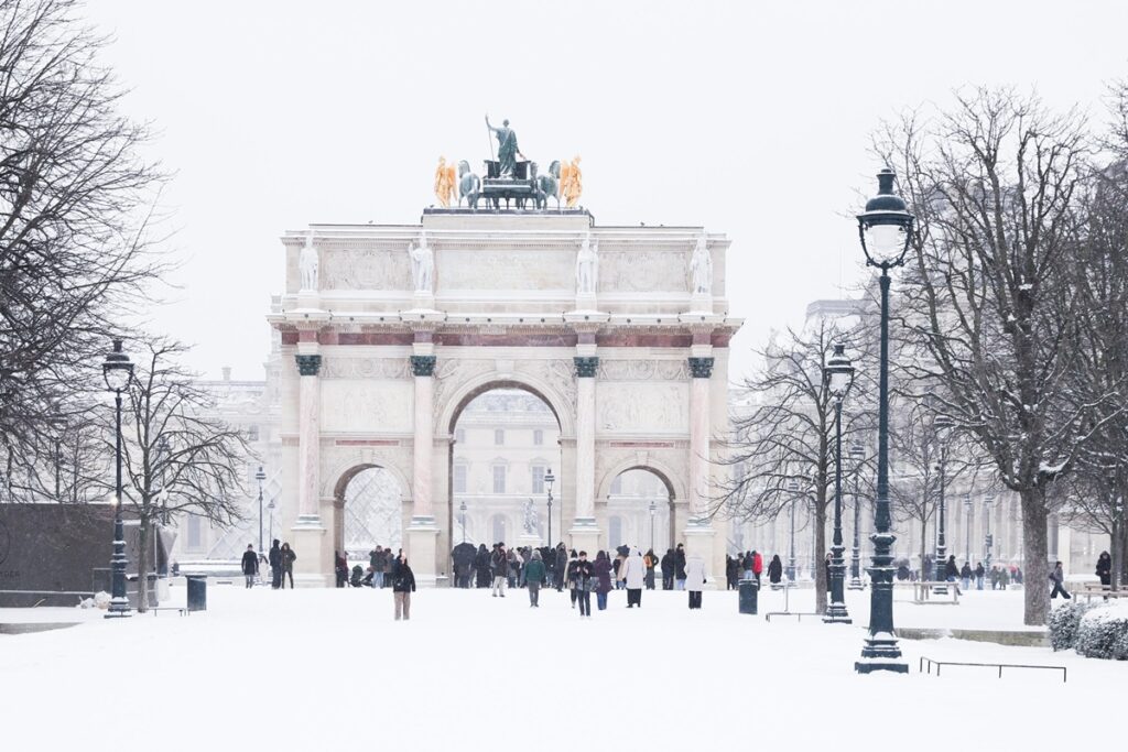 neve parigi francia