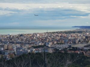 Fiumicino aereo vento forte