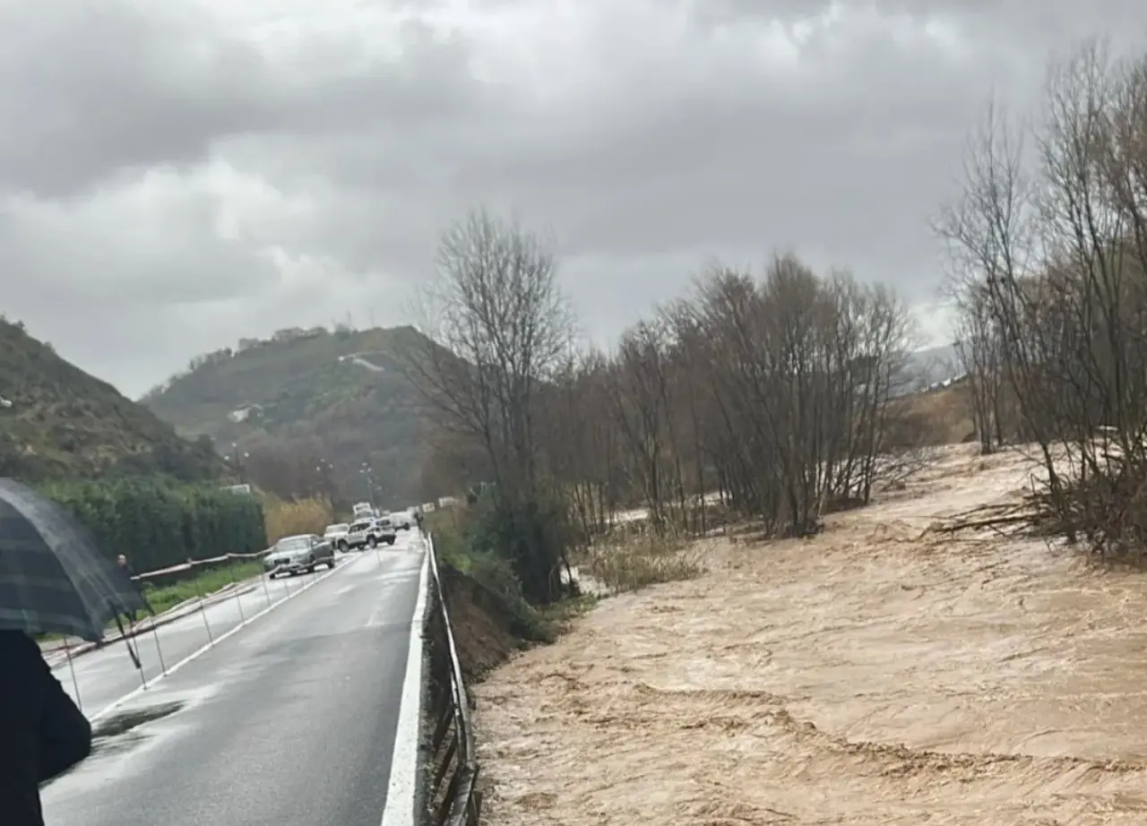 Maltempo Calabria fiume Crati 
