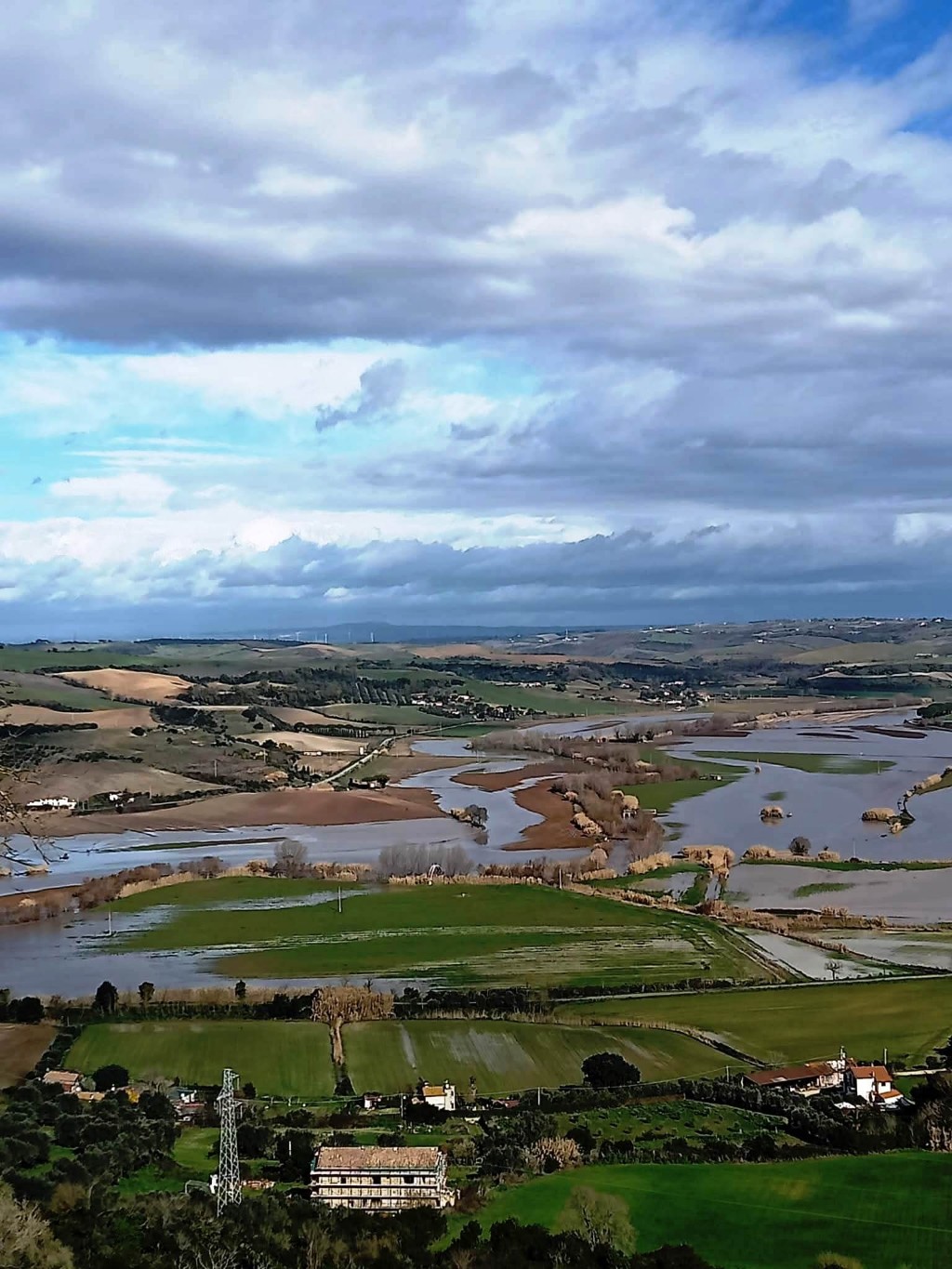 Maltempo Lazio fiume Marta