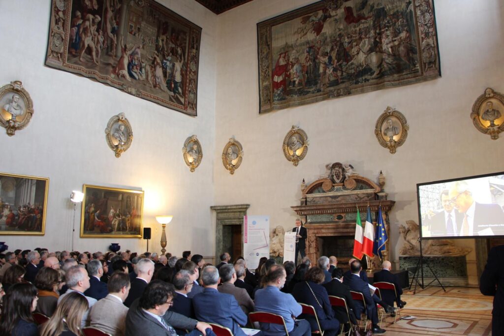 Onde gravitazionali Palazzo Farnese