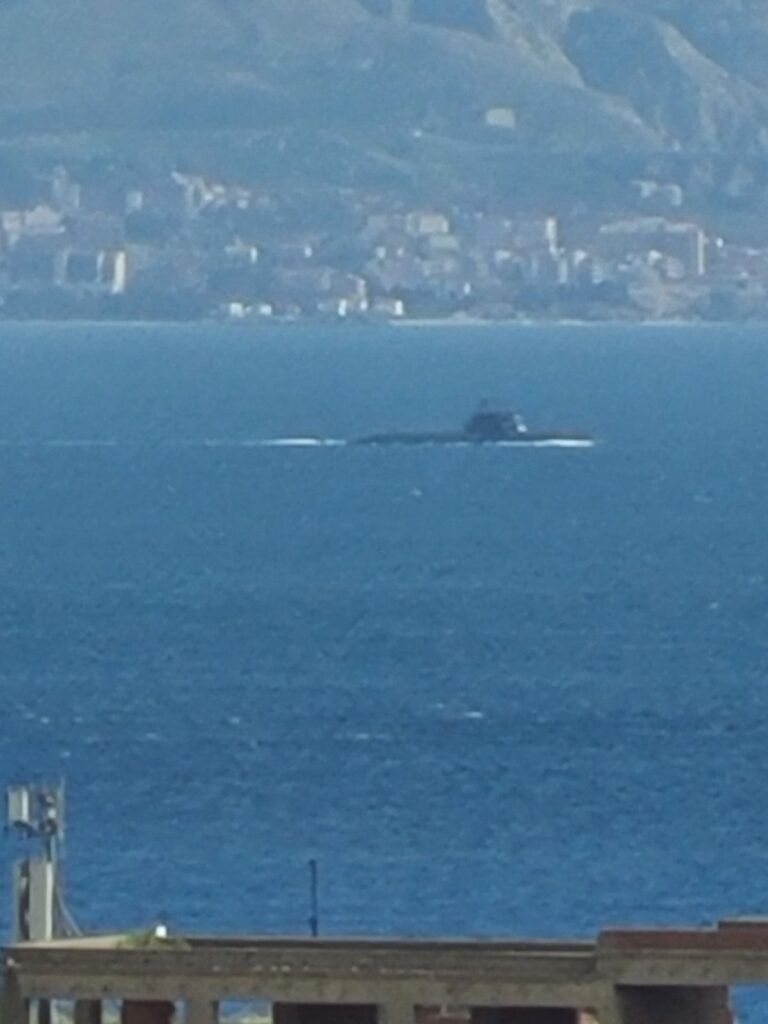 Sottomarino Stretto Messina