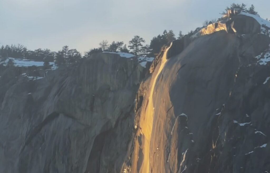 cascata fuoco yosemite firefall cairoli