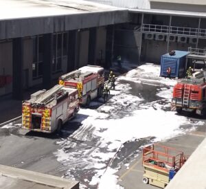 incendio aeroporto città del capo