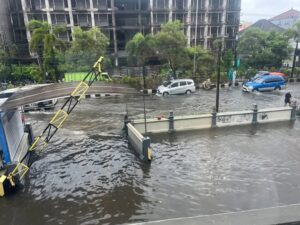 inondazioni bali indonesia