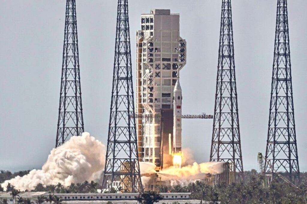 lancio navicella spaziale cinese Mengzhou