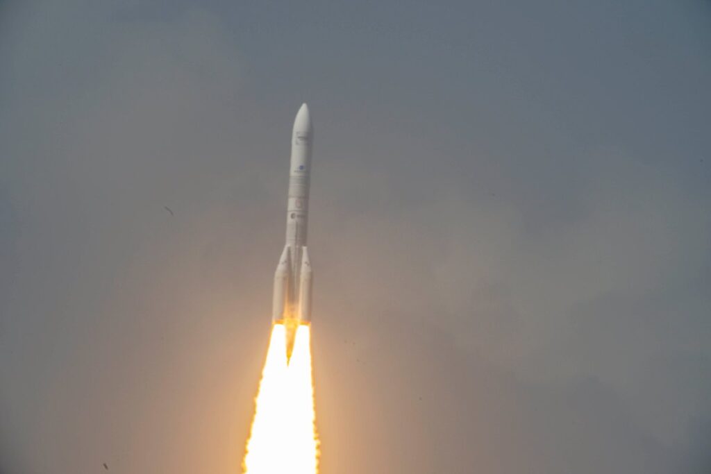 lancio razzo ariane 64