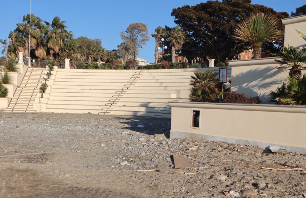 lungomare reggio calabria 27 febbraio 2026 due settimane dopo danni maltempo mareggiata