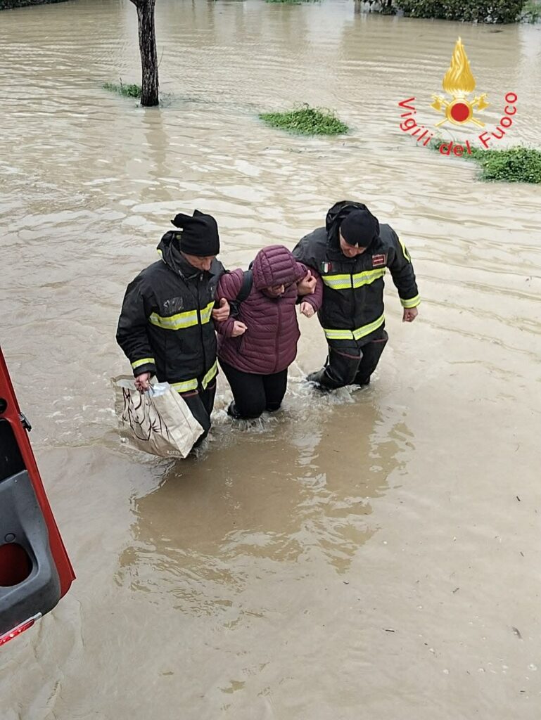 maltempo calabria laghi di sibari