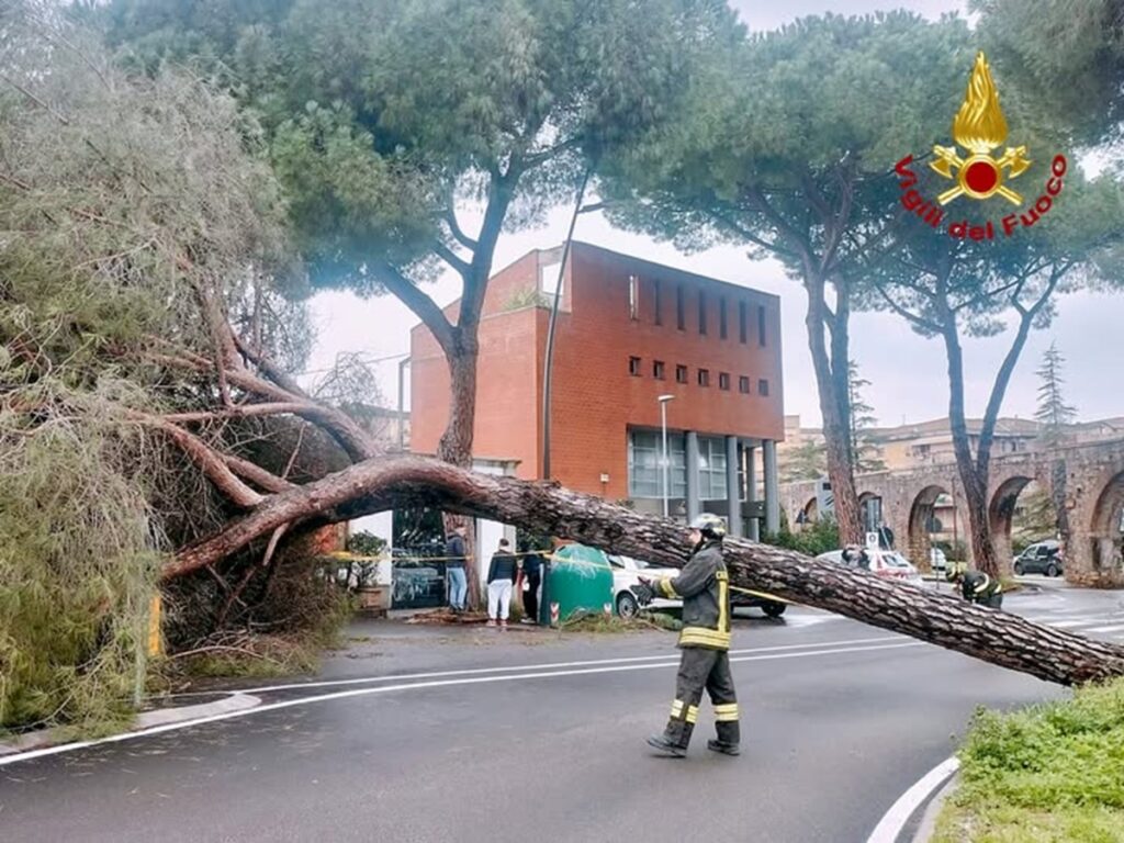 maltempo pisa toscana
