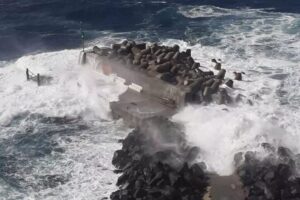 mareggiata ginostra eolie