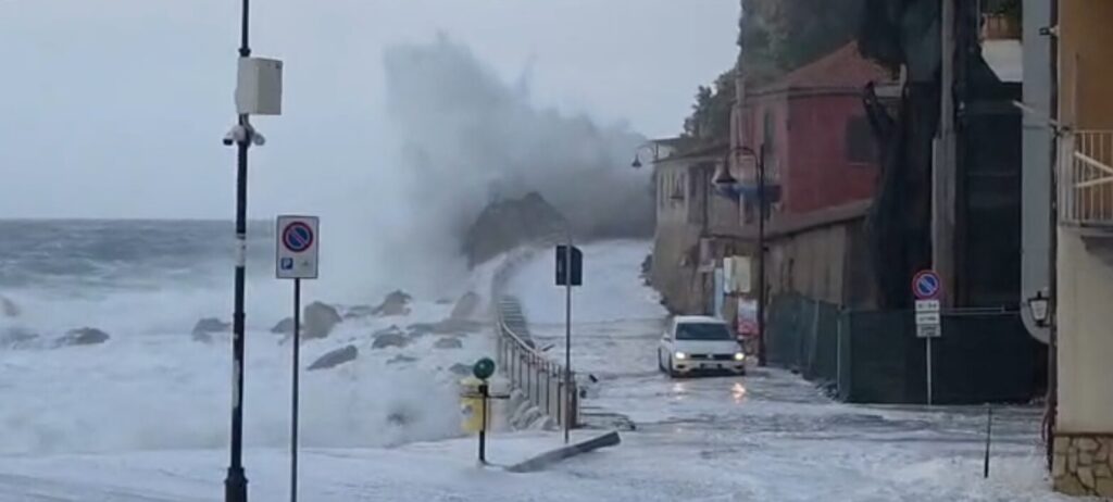 mareggiata scilla oggi