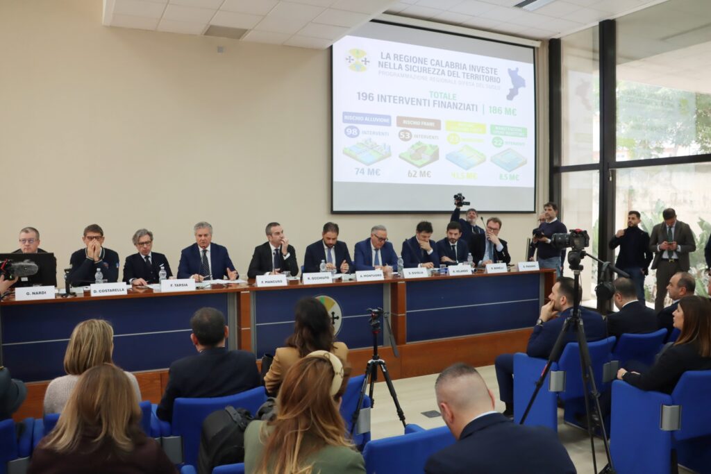 Conferenza stampa su aggiornamenti maltempo in Calabria