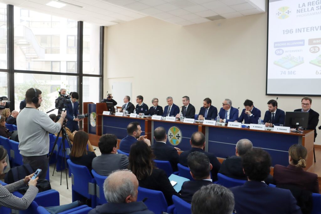 Conferenza stampa su aggiornamenti maltempo in Calabria