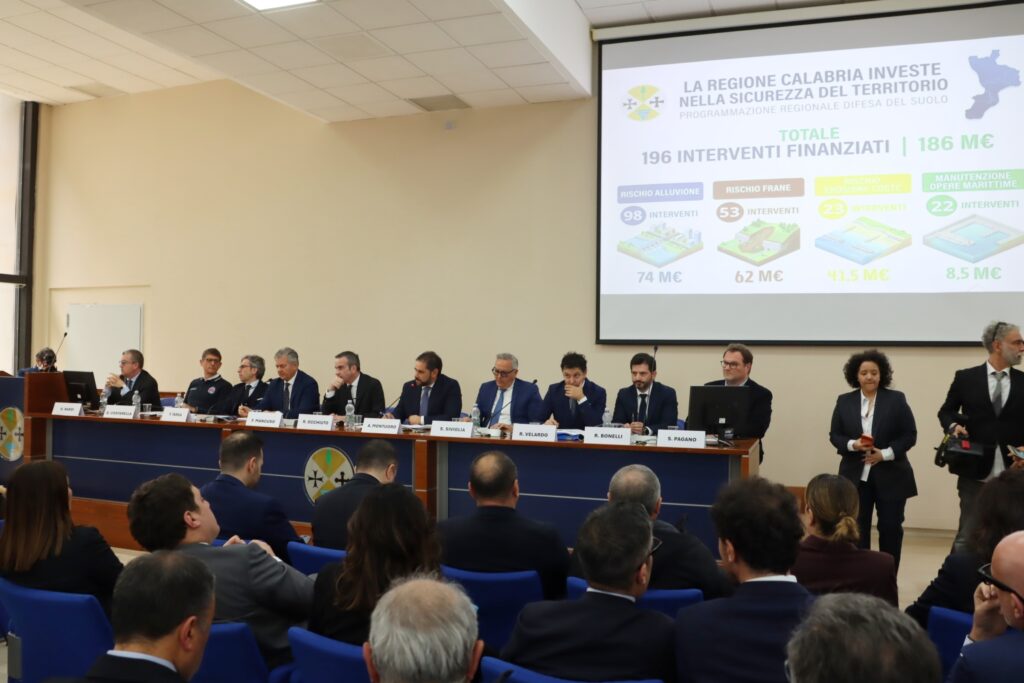 Conferenza stampa su aggiornamenti maltempo in Calabria