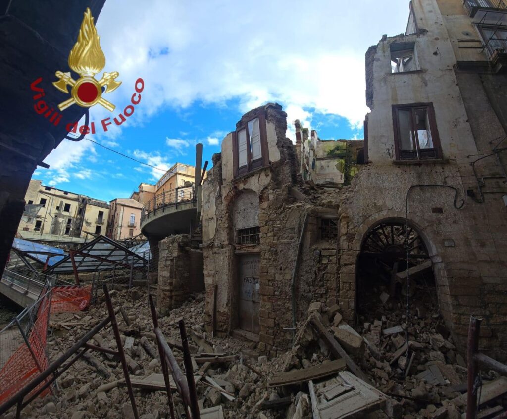 Crollo Cosenza