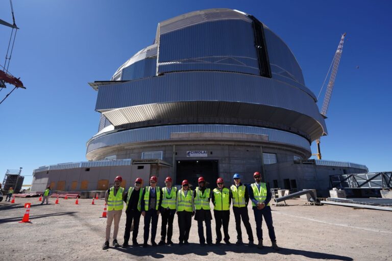 Extremely Large Telescope