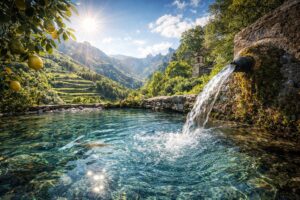 Fonte montagna acqua Calabria