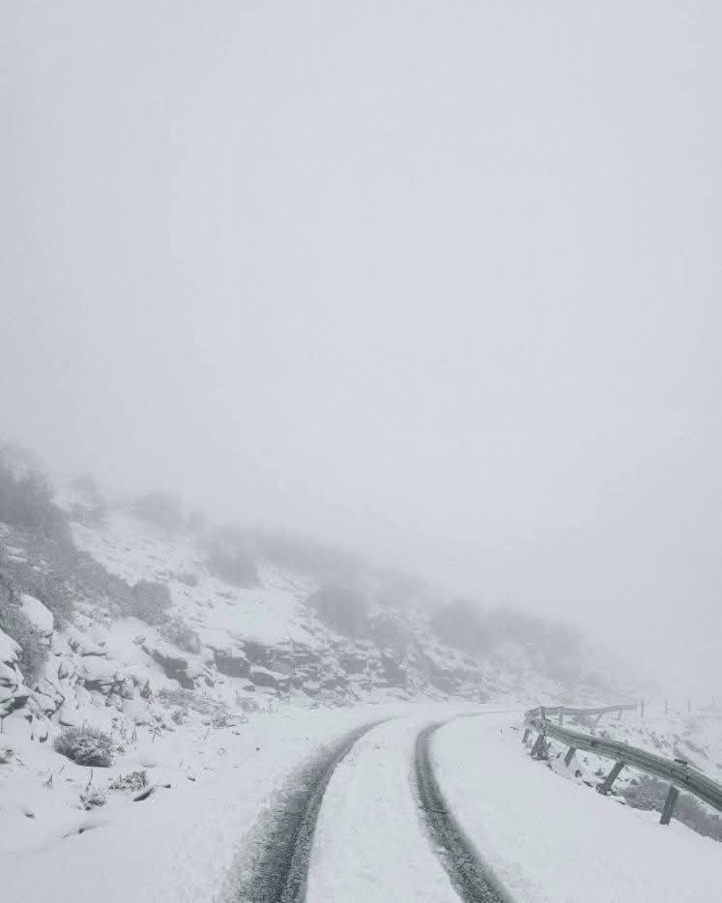Neve Grecia Creta