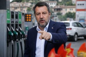 Salvini prezzi carburanti