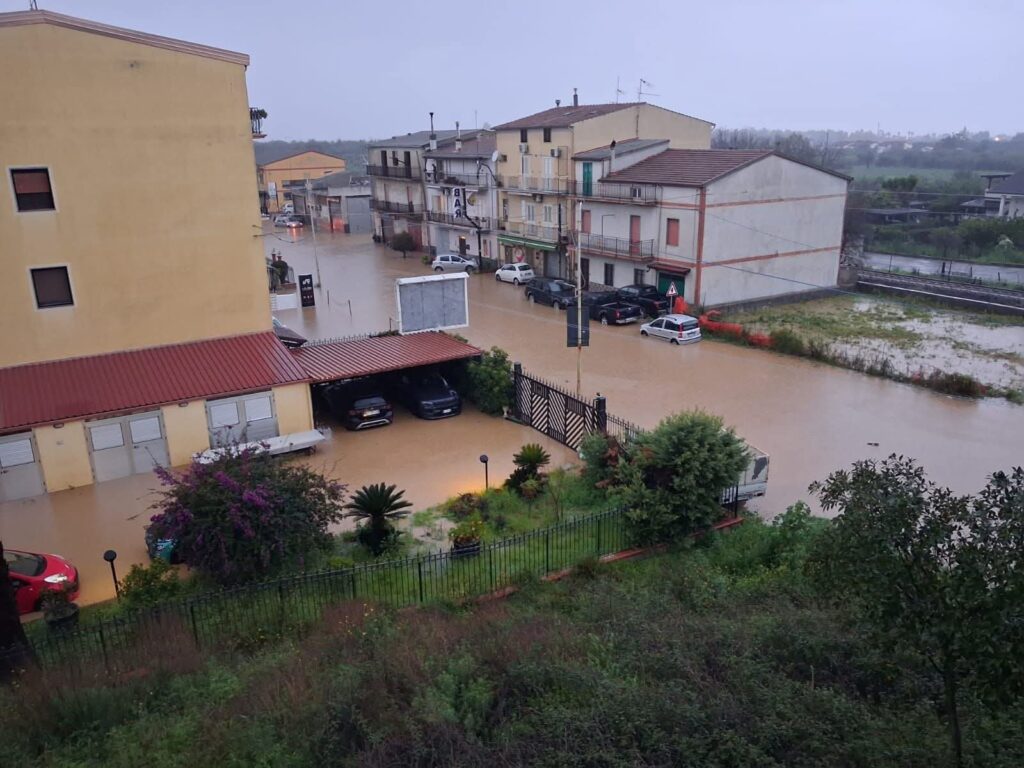 allagamenti maltempo calabria cosentino