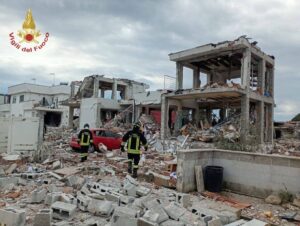 esplosione villetta roma