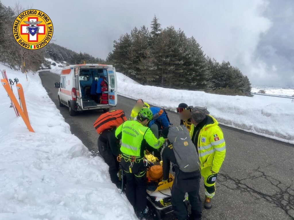 etna incidente neve