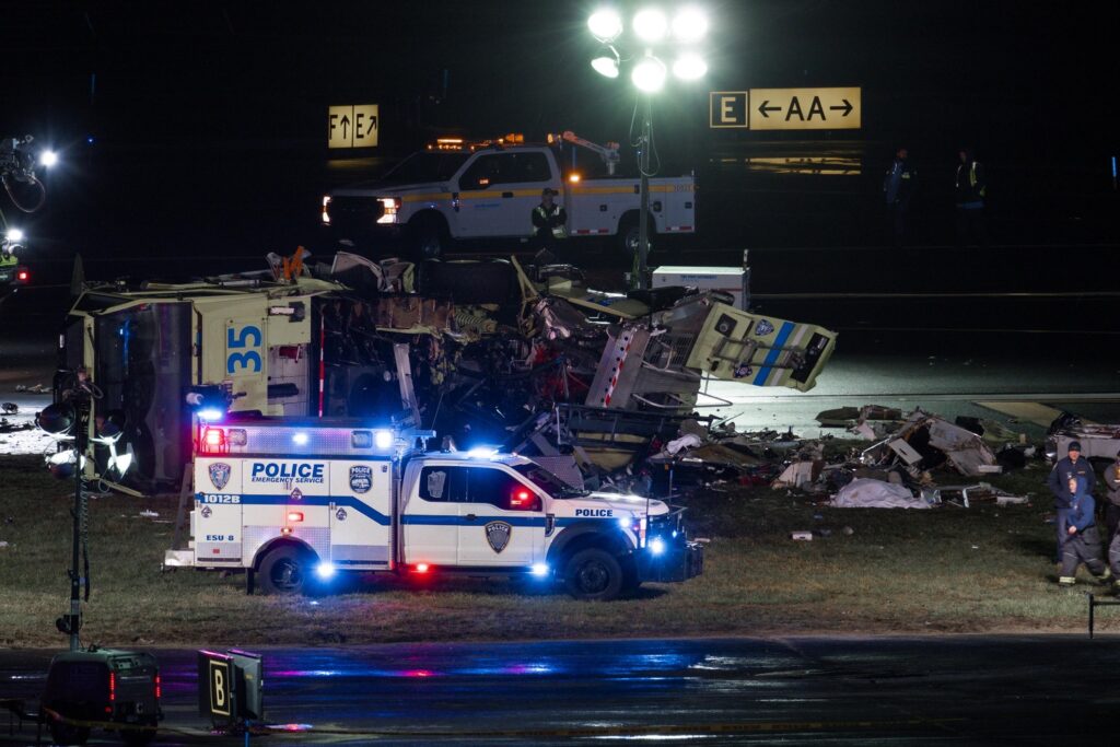 incidente aereo laguardia new york