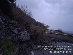 maltempo frana falerna calabria