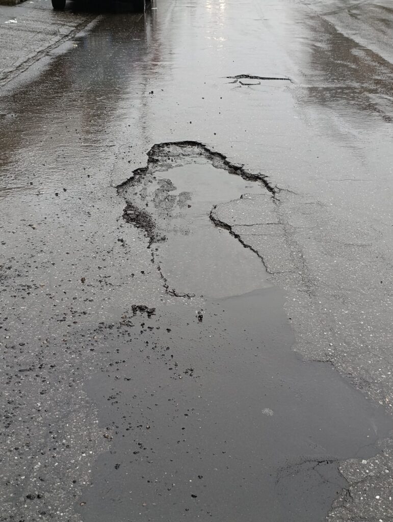 maltempo sicilia asfalto