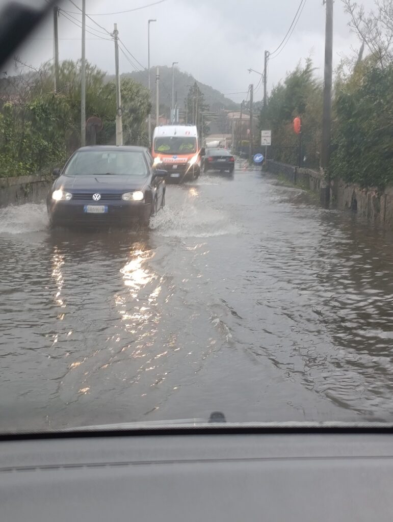 maltempo sicilia catania paesi etnei