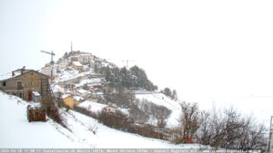 neve castelluccio norcia umbria
