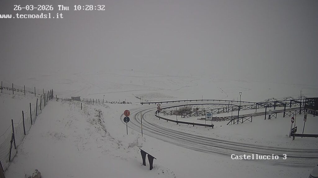 neve maltempo umbria castelluccio norcia