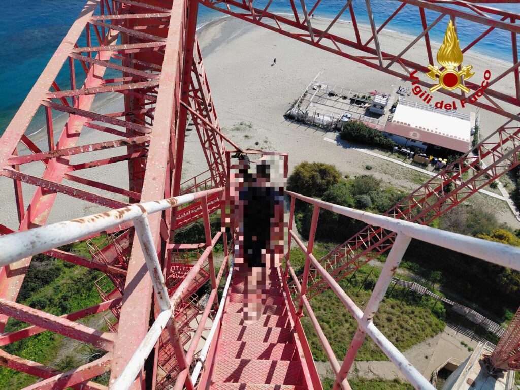 soccorso pilone stretto di messina