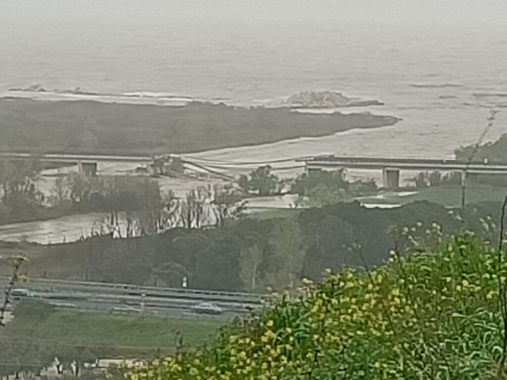 Crollo ponte fiume Trigno