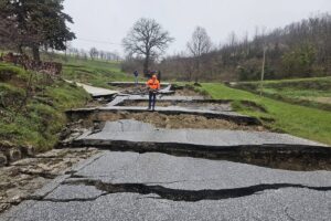 Maltempo Abruzzo frana Castiglione