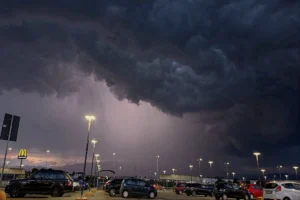 Temporale nei pressi di Verona - foto e video da Tornado in Italia