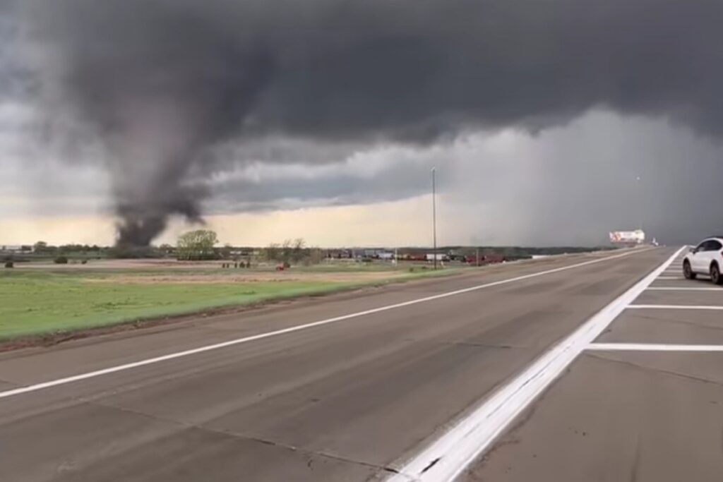 Tornado Midwest USA