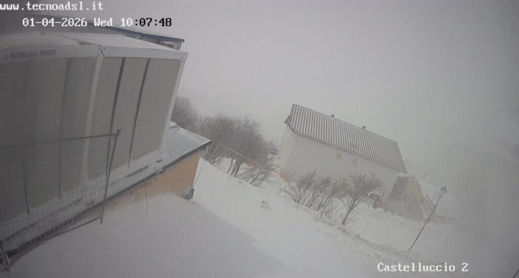 bufera castelluccio norcia neve