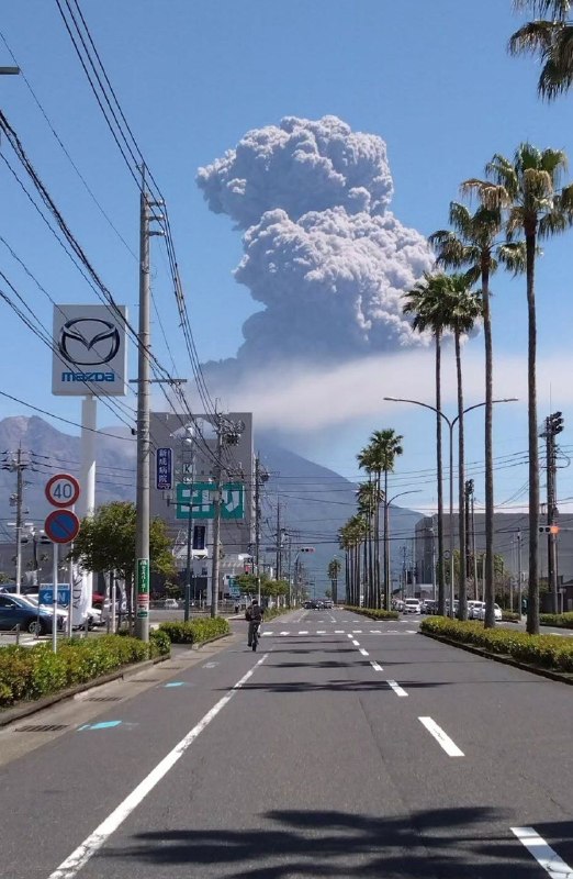eruzione vulcano Sakurajima giappone
