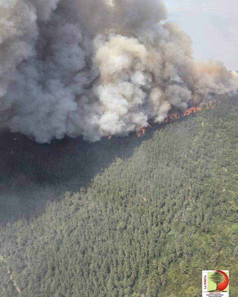 incendio monte faeta toscana