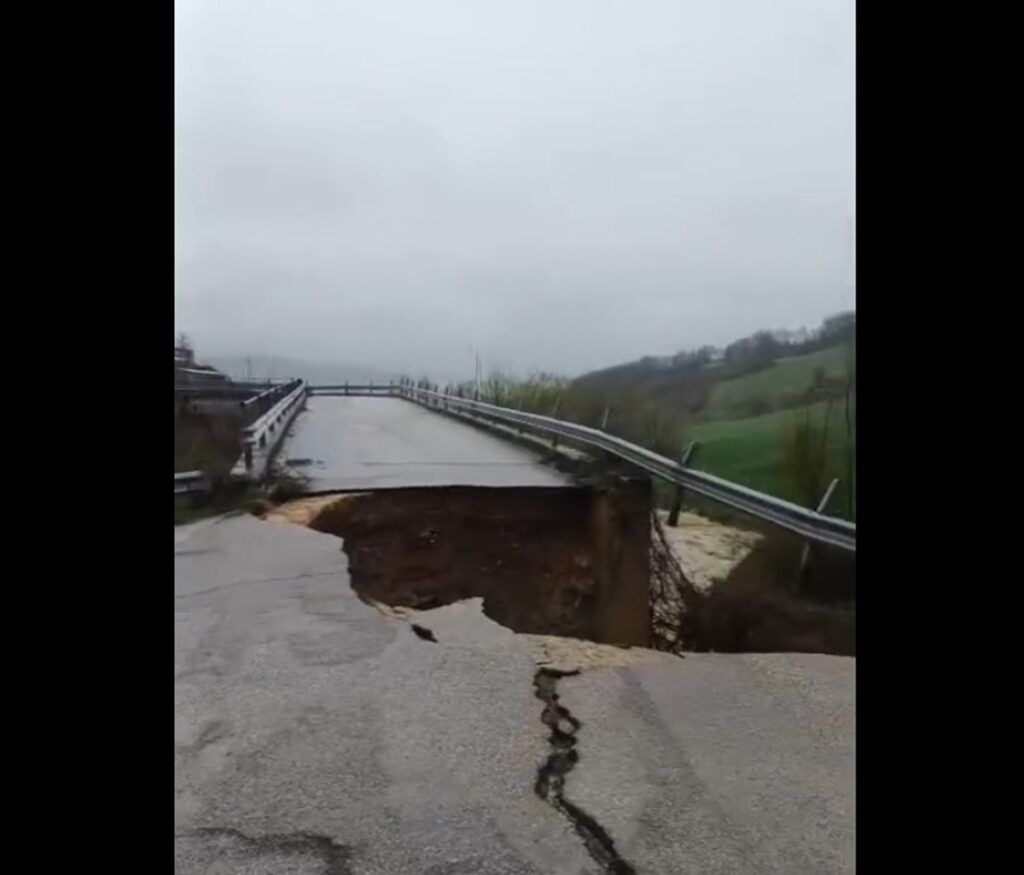 maltempo molise crollo fossaltina