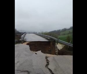 maltempo molise crollo fossaltina