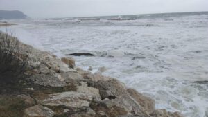 mareggiata porto recanati marche