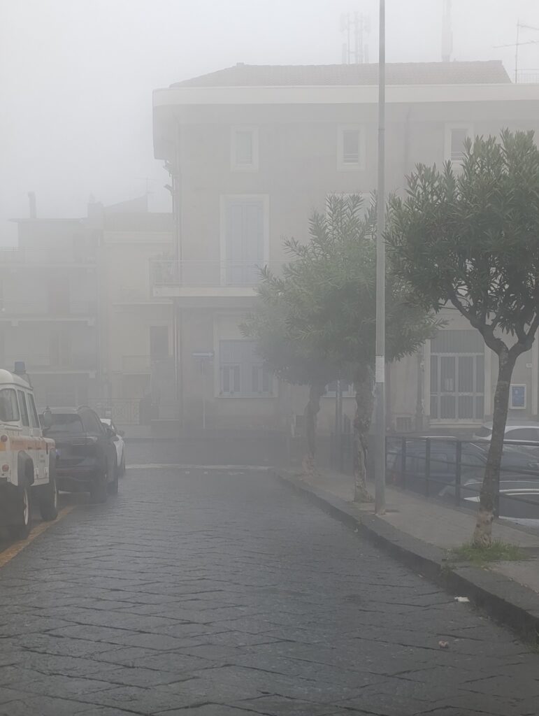 nebbia oggi paesi etnei